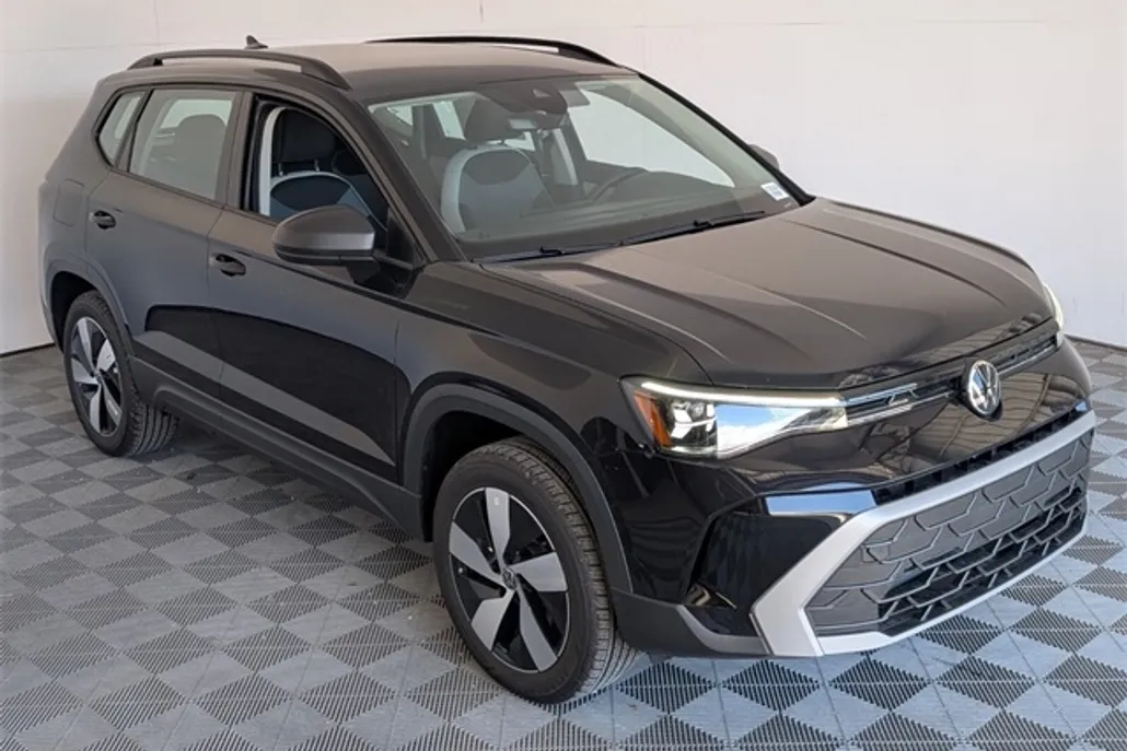 2025 Volkswagen Taos S photo 1