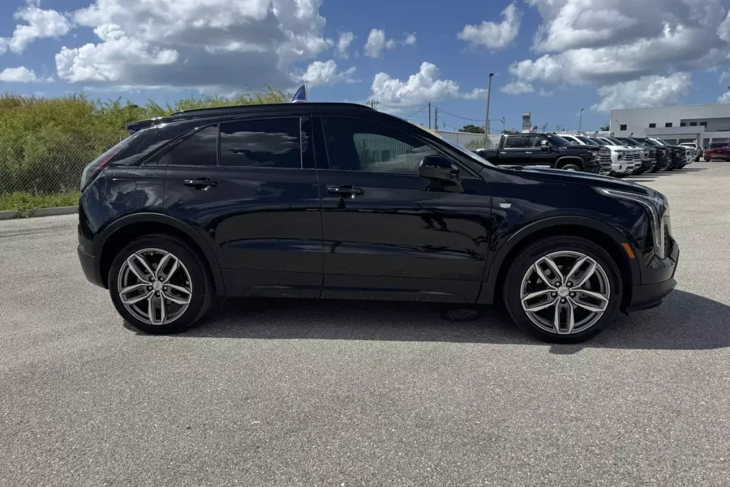 2020 Cadillac XT4 Sport photo 1