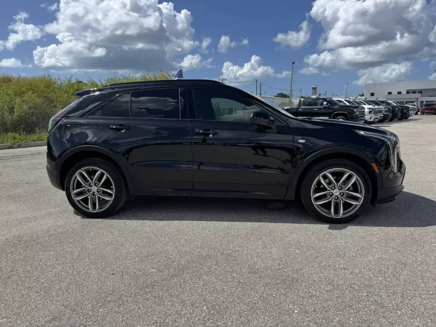 2020 Cadillac XT4 Sport photo 1