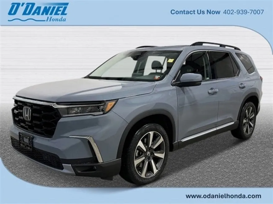2025 Honda Pilot Touring photo 1
