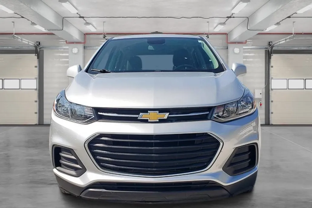 2017 Chevrolet Trax LS photo 1