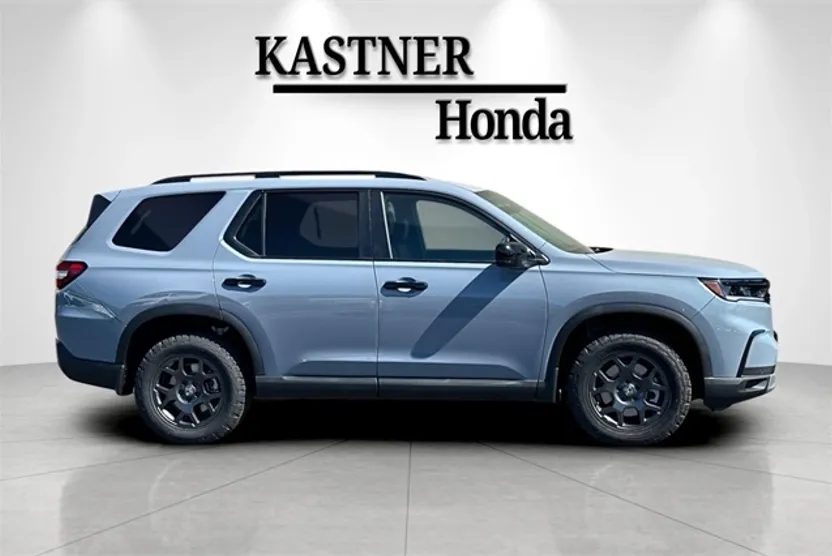 2025 Honda Pilot TrailSport photo 1