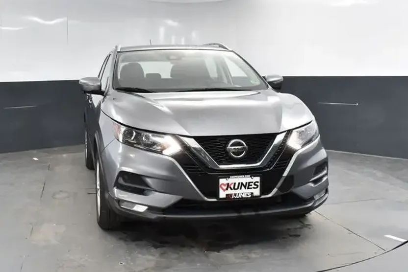 2022 Nissan Rogue Sport SV photo 1