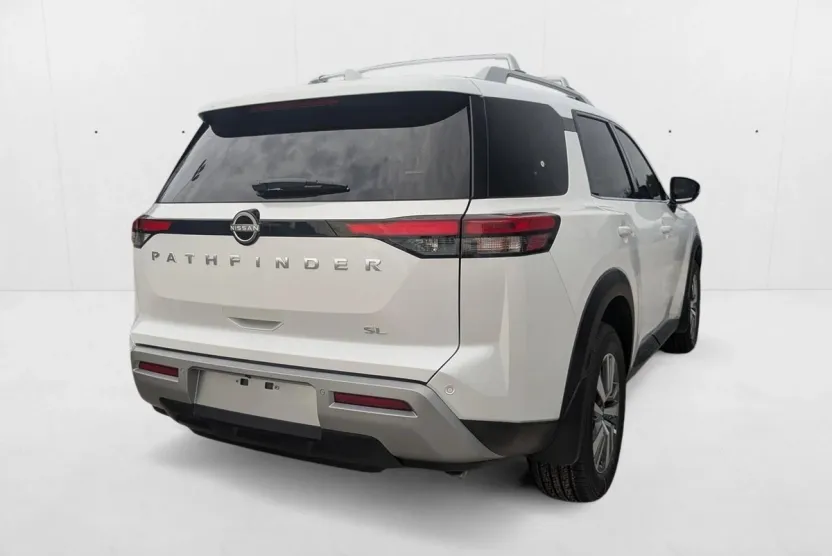 2025 Nissan Pathfinder SL photo 1
