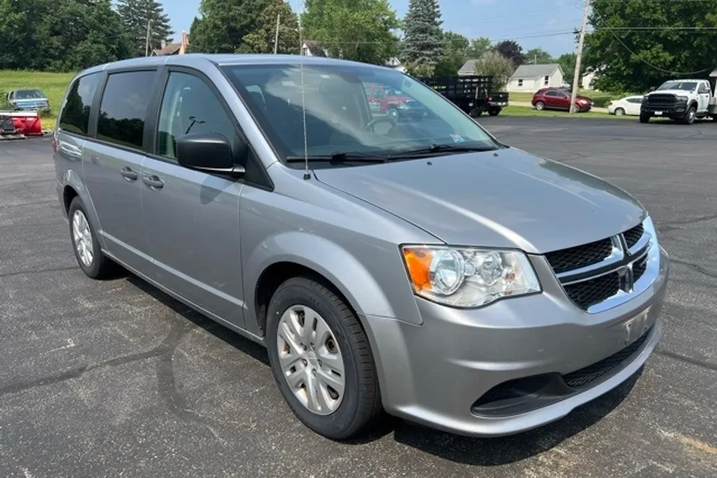 2019 Dodge Grand Caravan SE photo 1