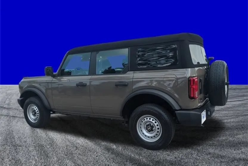 2025 Ford Bronco Base photo 1