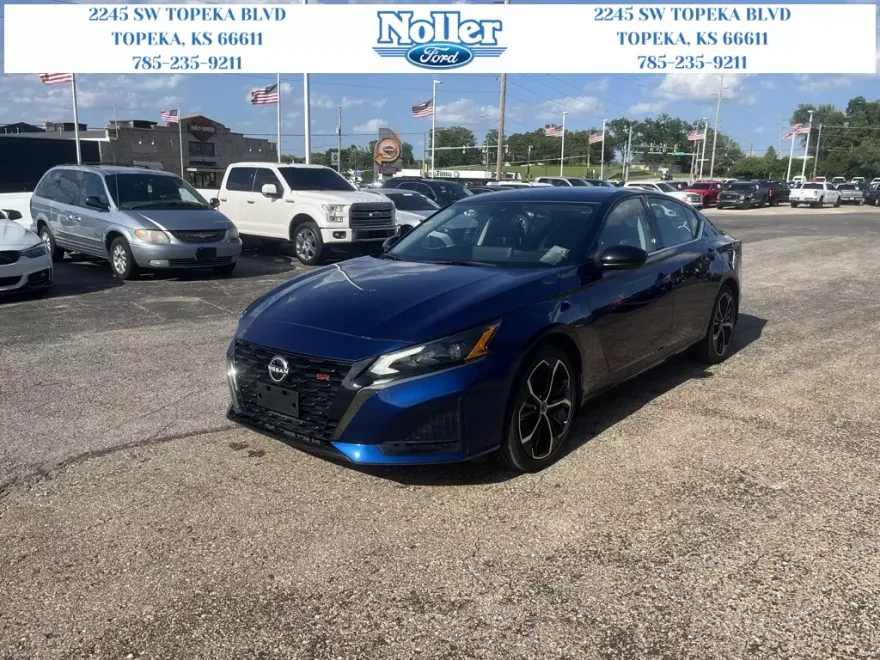 2024 Nissan Altima 2.5 SR photo 1
