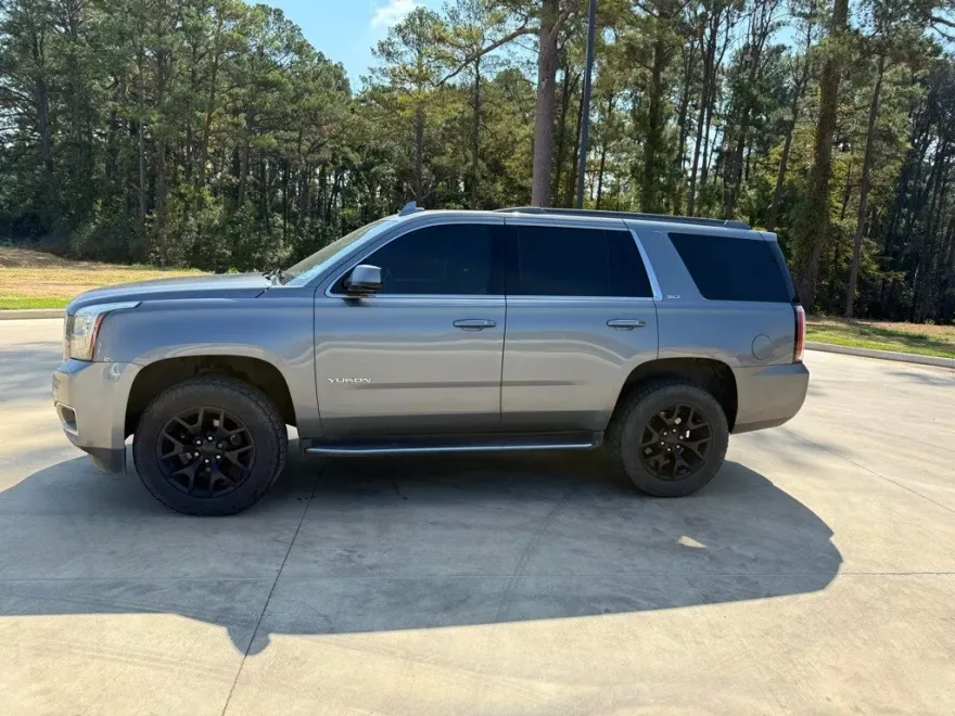 2020 Gmc Yukon SLT photo 1