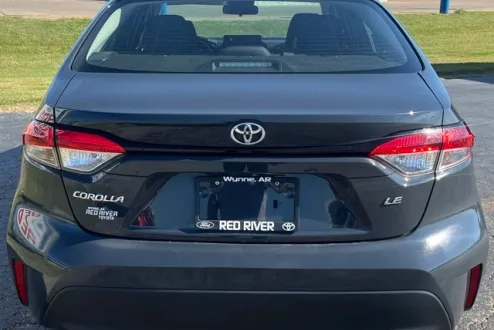 2024 Toyota Corolla LE photo 2