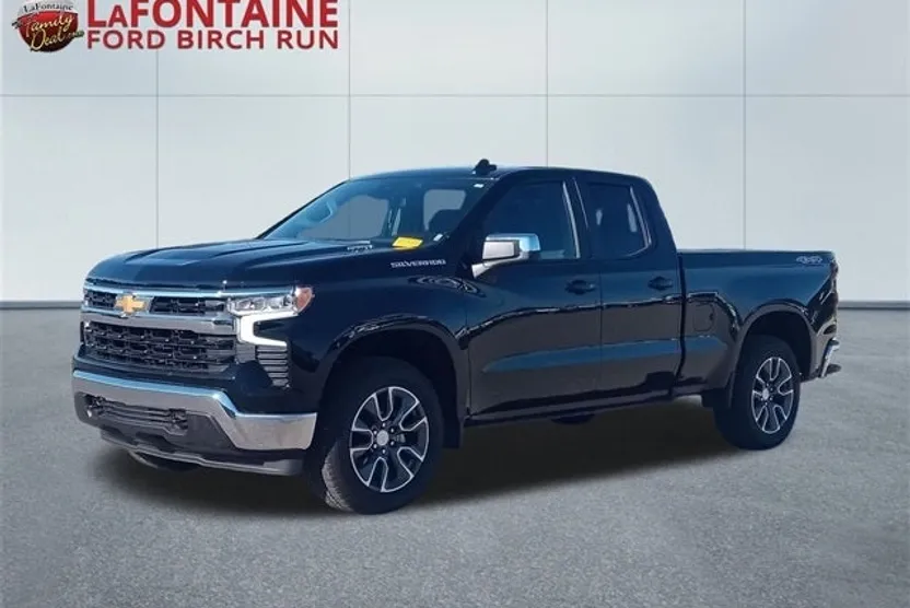 2025 Chevrolet Silverado 1500 LT photo 1
