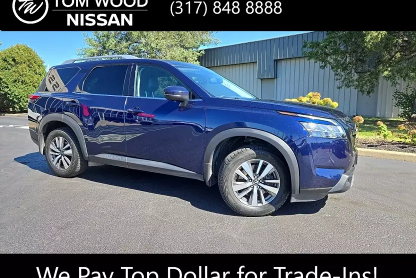 2022 Nissan Pathfinder SL photo 1