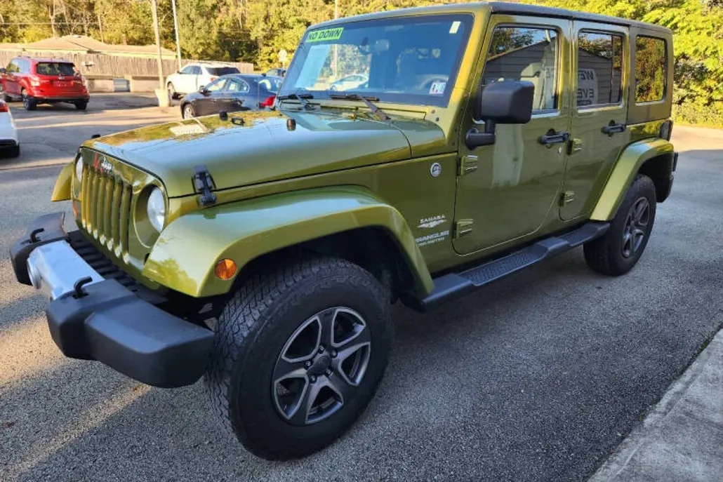 2010 Jeep Wrangler Unlimited Sahara photo 1