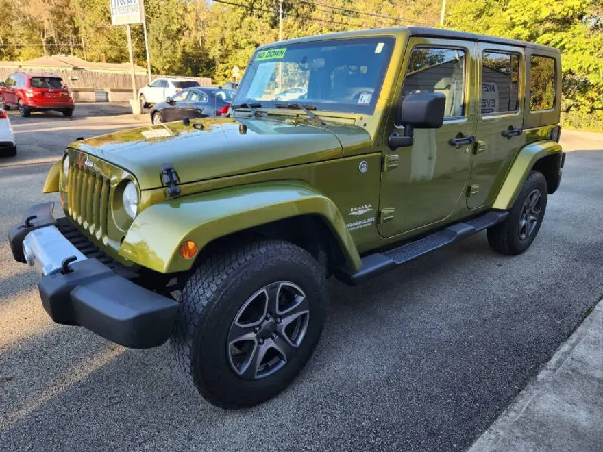 2010 Jeep Wrangler Unlimited Sahara photo 1
