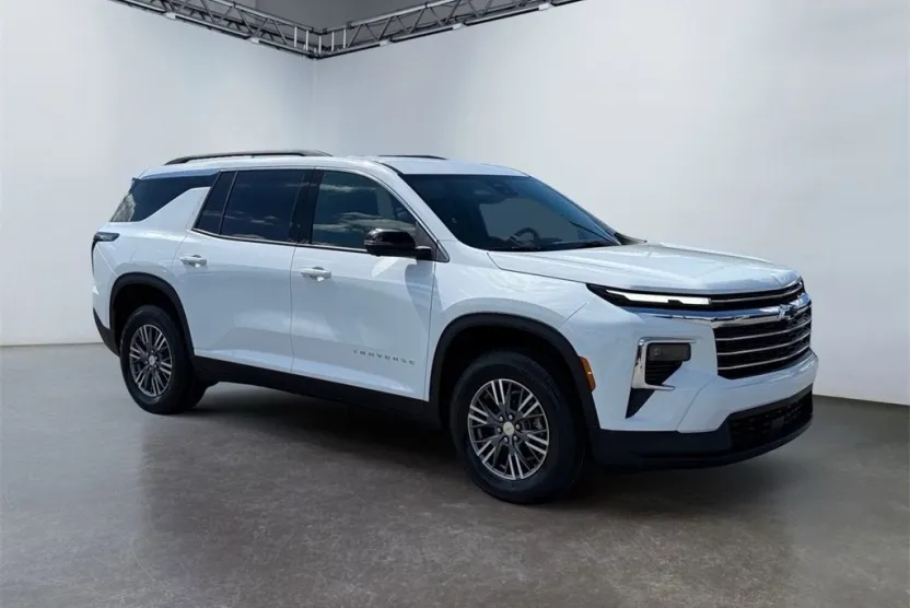 2026 Chevrolet Traverse photo 1