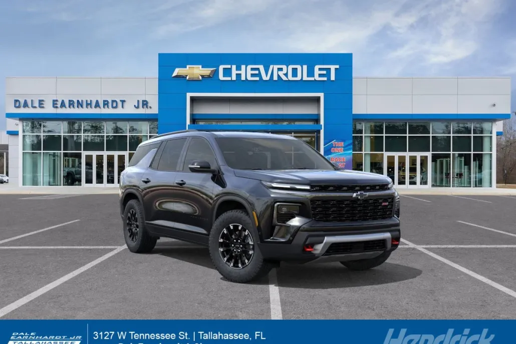 2026 Chevrolet Traverse Z71 photo 1
