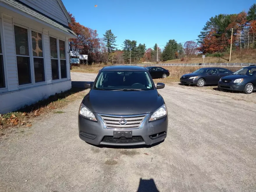 2015 Nissan Sentra photo 1