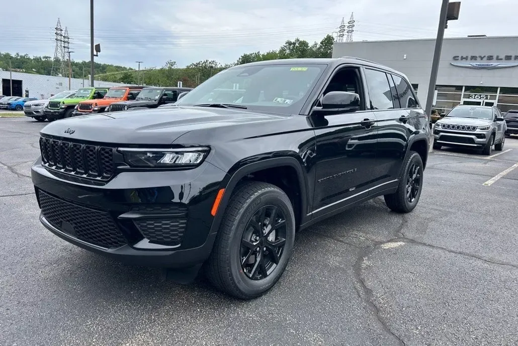2025 Jeep Grand Cherokee Altitude X photo 1