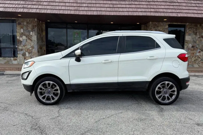 2020 Ford EcoSport Titanium photo 1