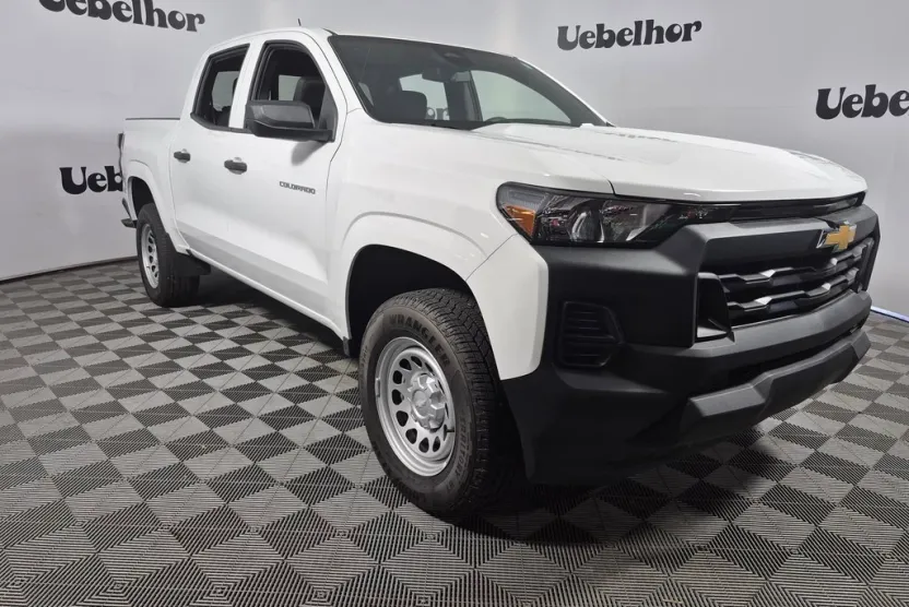 2025 Chevrolet Colorado LT photo 1
