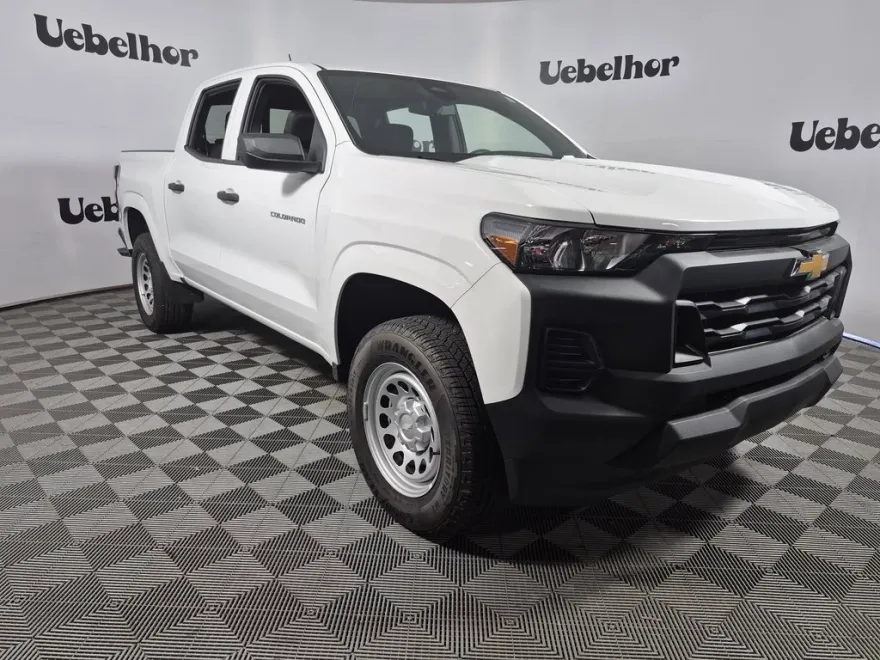 2025 Chevrolet Colorado LT photo 1