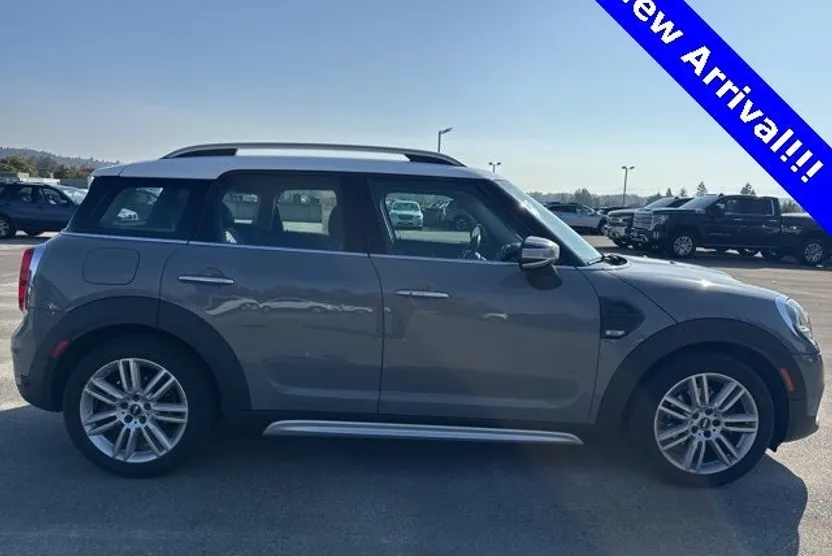 2020 Mini Countryman Signature photo 1
