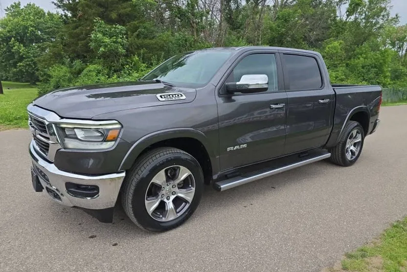 2022 Ram 1500 Laramie photo 1