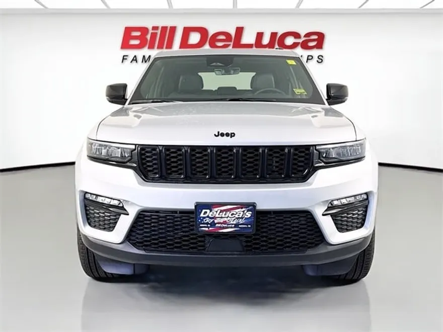 2025 Jeep Grand Cherokee Limited photo 1