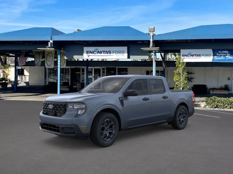 2025 Ford Maverick XLT photo 1