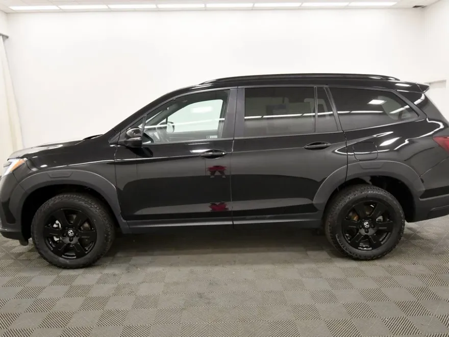 2022 Honda Pilot TrailSport photo 1