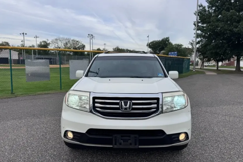 2012 Honda Pilot Touring photo 1