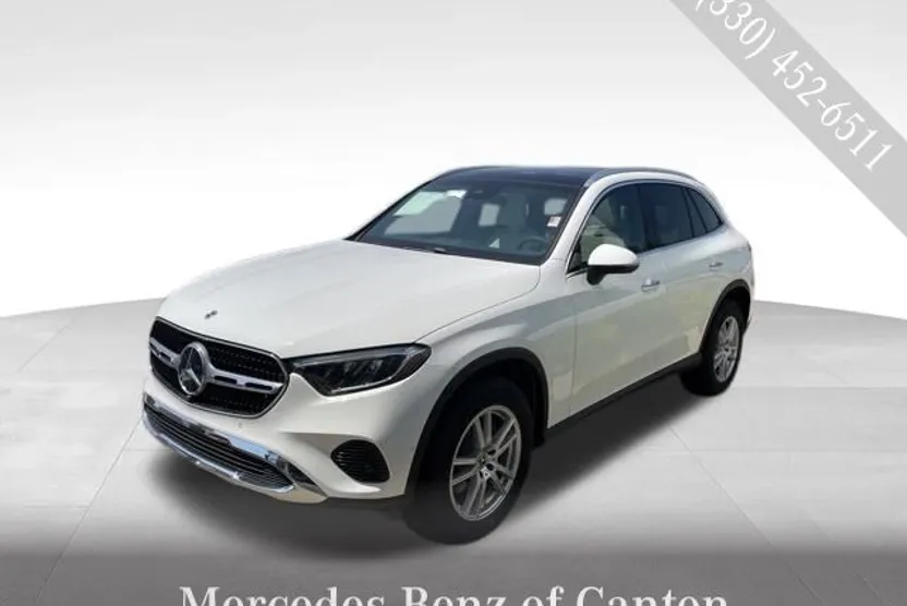 2025 Mercedes Benz GLC 300 4MATIC photo 1