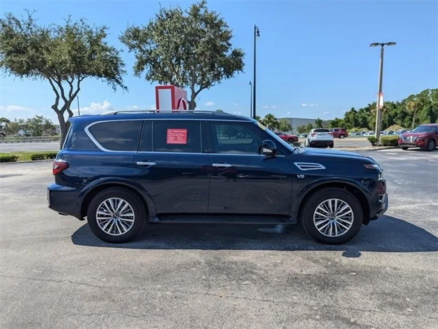 2021 Nissan Armada SL photo 1