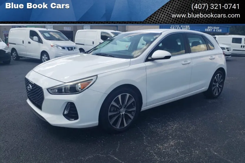 2020 Hyundai Elantra GT photo 1