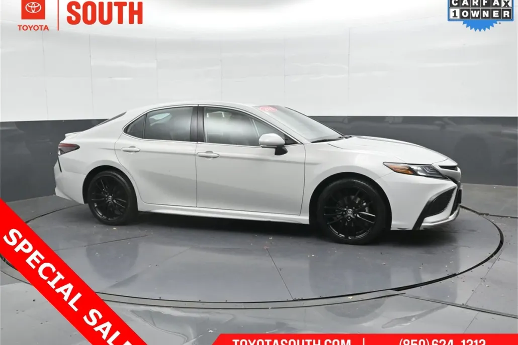 2023 Toyota Camry XSE photo 1