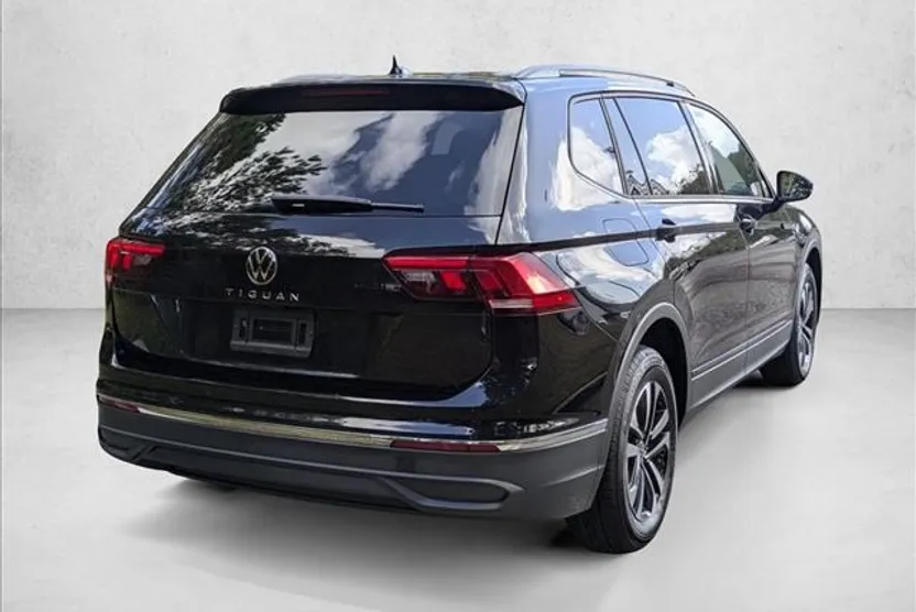 2024 Volkswagen Tiguan S photo 1