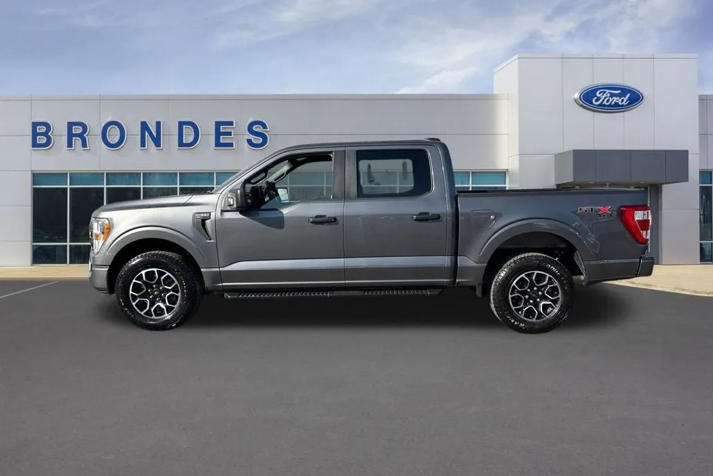2022 Ford F-150 XL photo 1