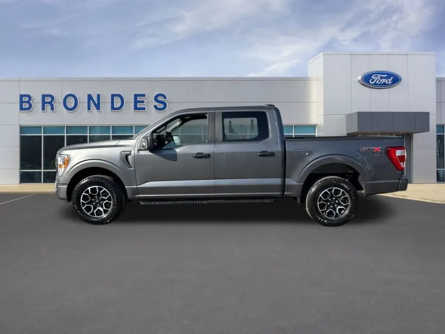 2022 Ford F-150 XL photo 1
