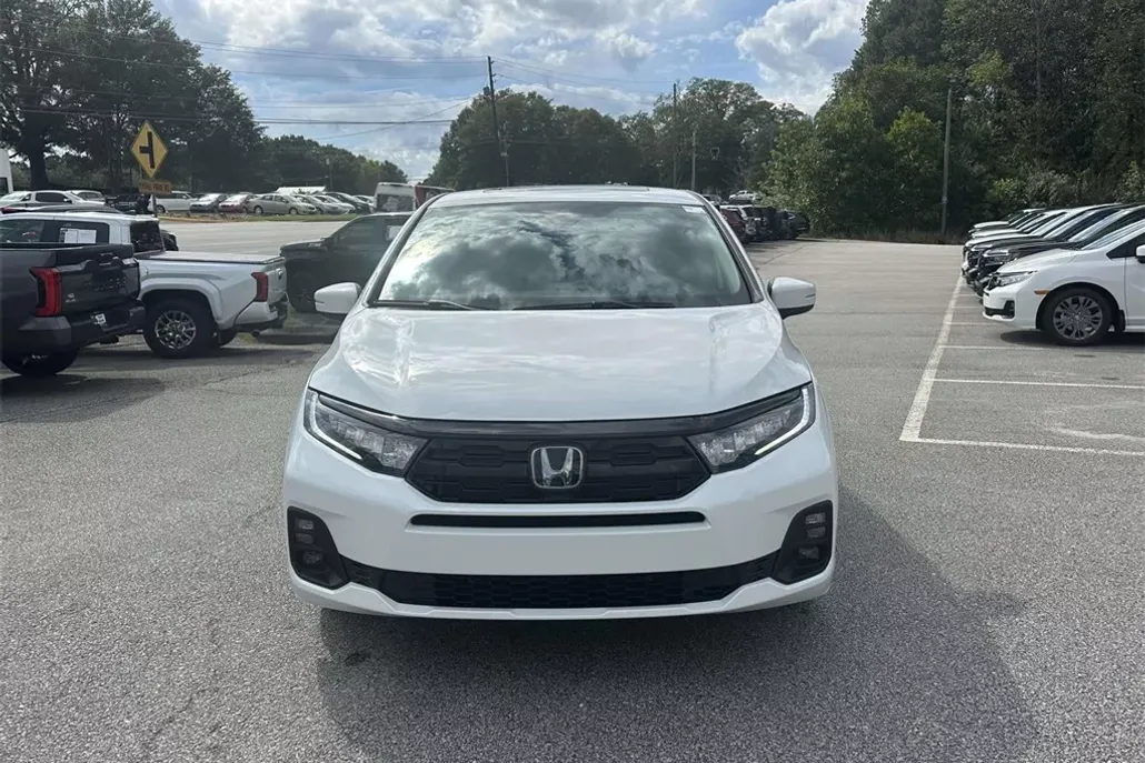 2026 Honda Odyssey Touring photo 1
