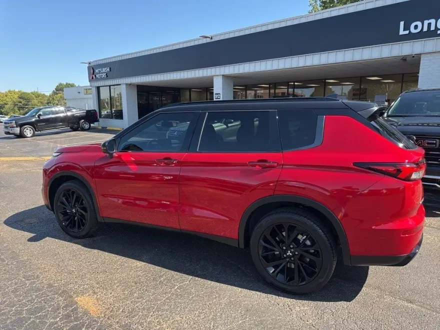 2024 Mitsubishi Outlander SEL Black Edition photo 1