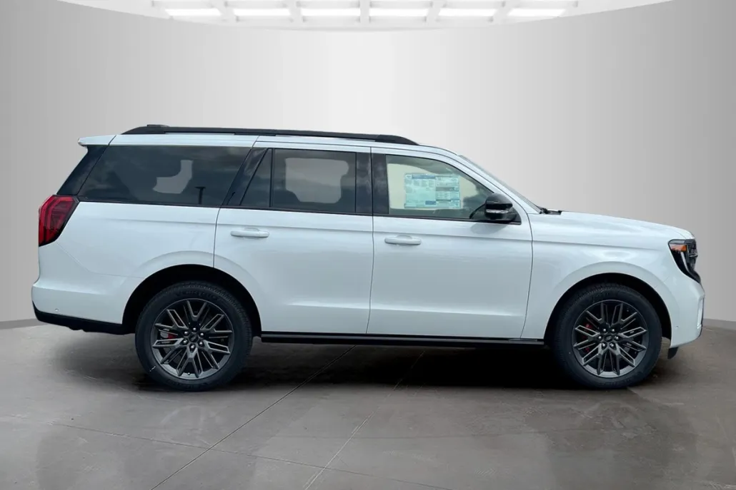2025 Ford Expedition Platinum photo 1