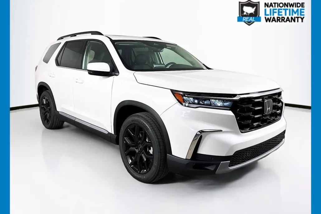 2025 Honda Pilot Touring photo 1
