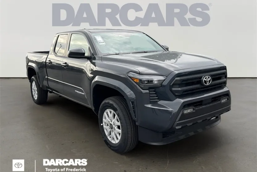 2025 Toyota Tacoma SR5 4x4 Double Cab photo 1