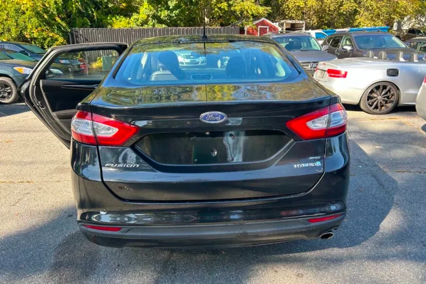 2014 Ford Fusion Hybrid SE photo 1