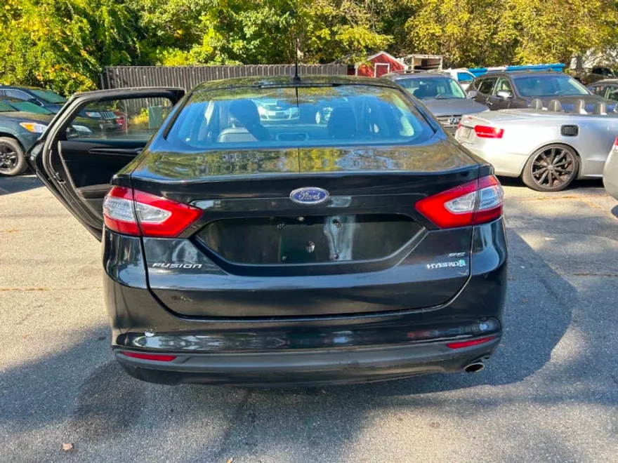 2014 Ford Fusion Hybrid SE photo 1