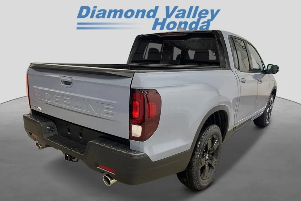 2025 Honda Ridgeline Black Edition photo 1