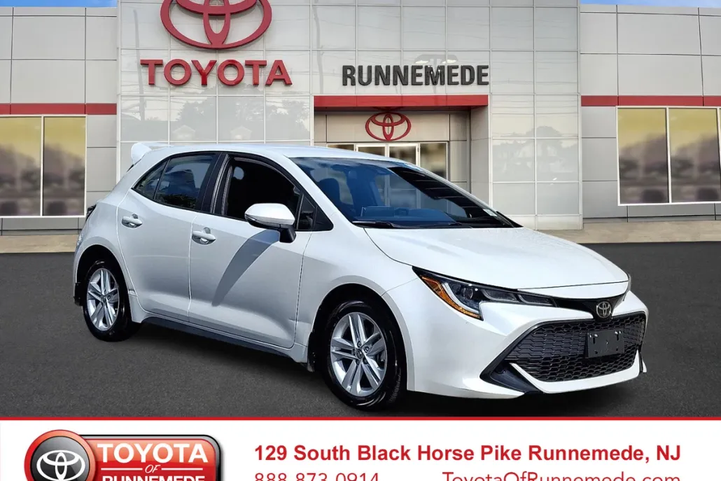 2022 Toyota Corolla SE photo 1