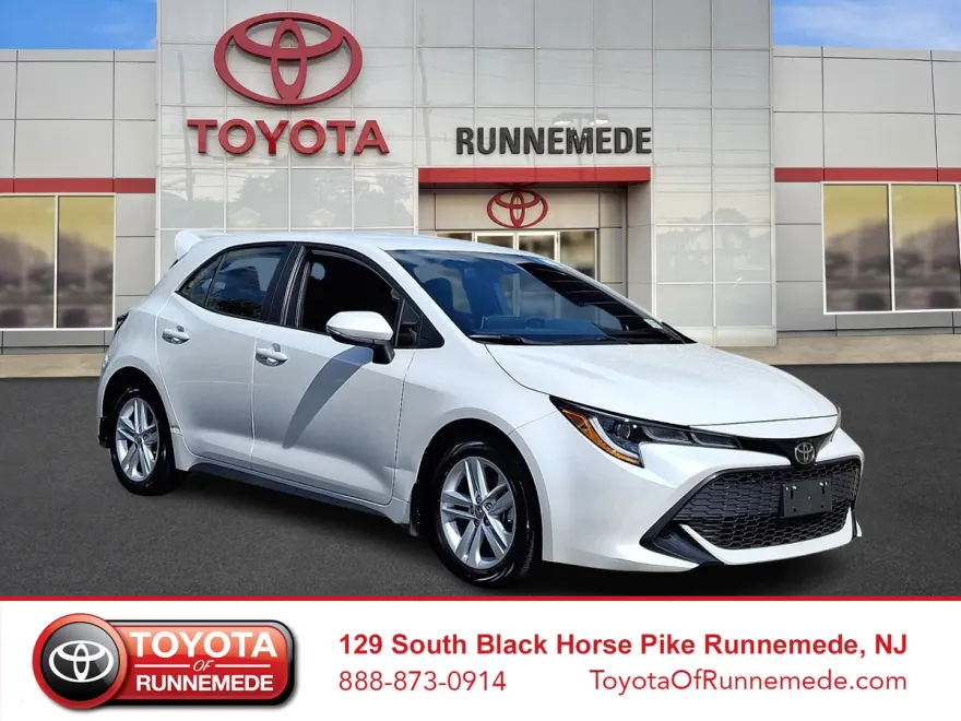 2022 Toyota Corolla SE photo 1