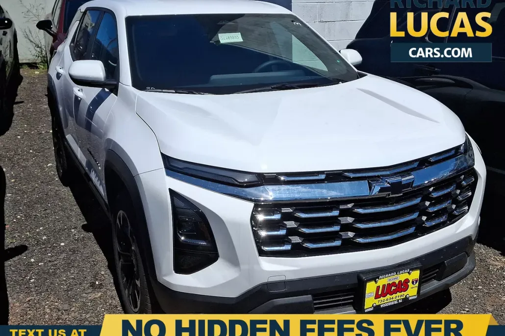 2025 Chevrolet Equinox LT photo 1