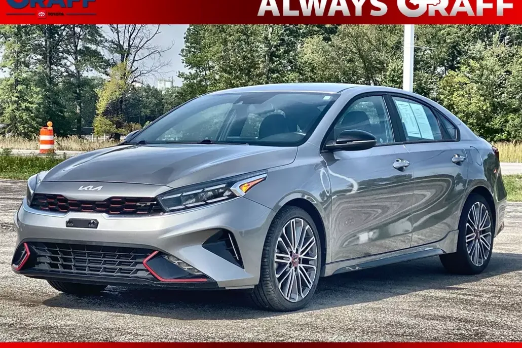 2022 Kia Forte GT photo 1