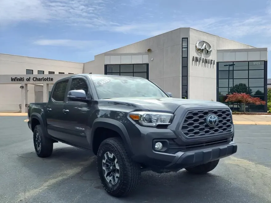 2023 Toyota Tacoma TRD photo 1